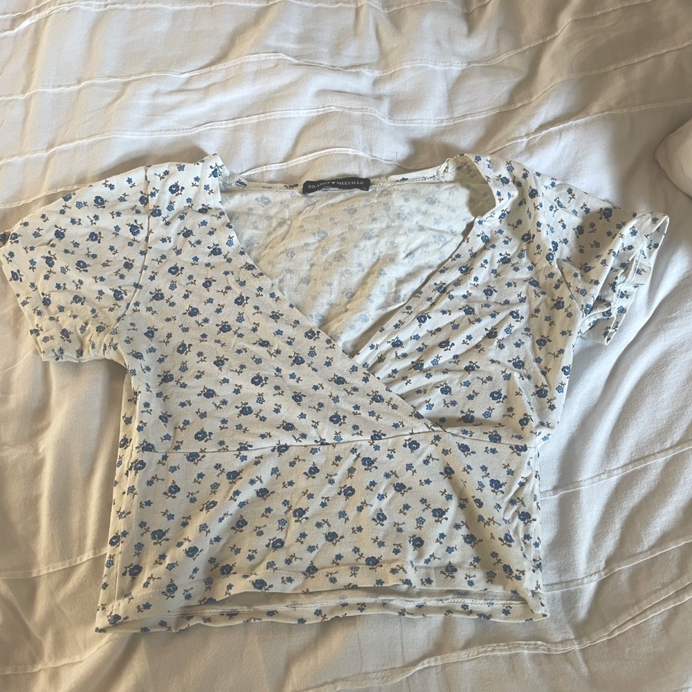 Brandy Melville white and blue flower top